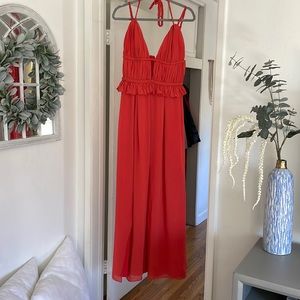 Dress the population Poppy Colored low cut in front chiffon dress